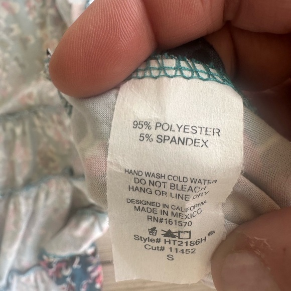 Haptics (Pretty as a peach) Floral Patterned baby doll top size S - Picture 6 of 6